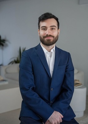 Jonathan Phillips with MLS Condo Listings in Bronte Oakville 