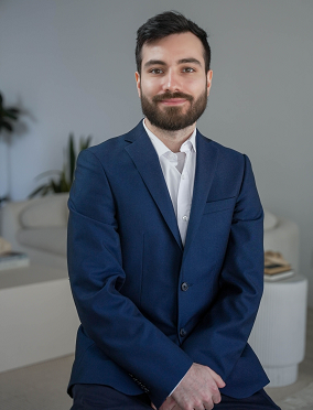 Jonathan Phillips with MLS Condo Listings in Bronte Oakville 